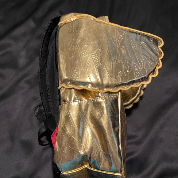 NW/OT Sprayground All Gold Wing Backpack unisex one size fits all Deadstock. - Picture 9 of 9